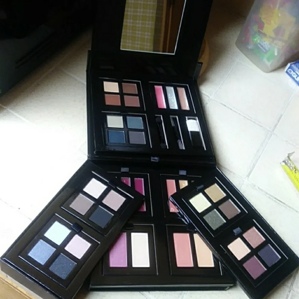 Avon Mega Mix'n Go Makeup Palette eyeshadow lips blushes highlighters New